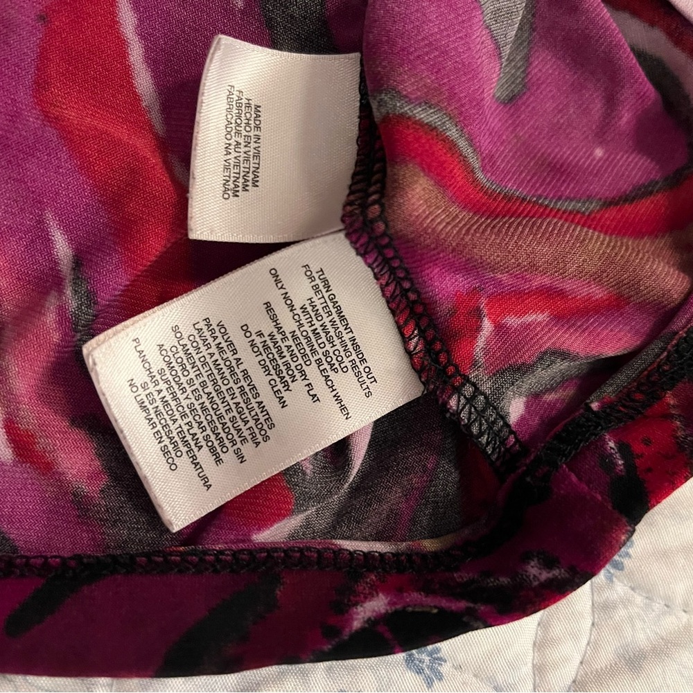 Jones Studio Fuchsia and Black Chevron Blouse - Picture 3 of 3